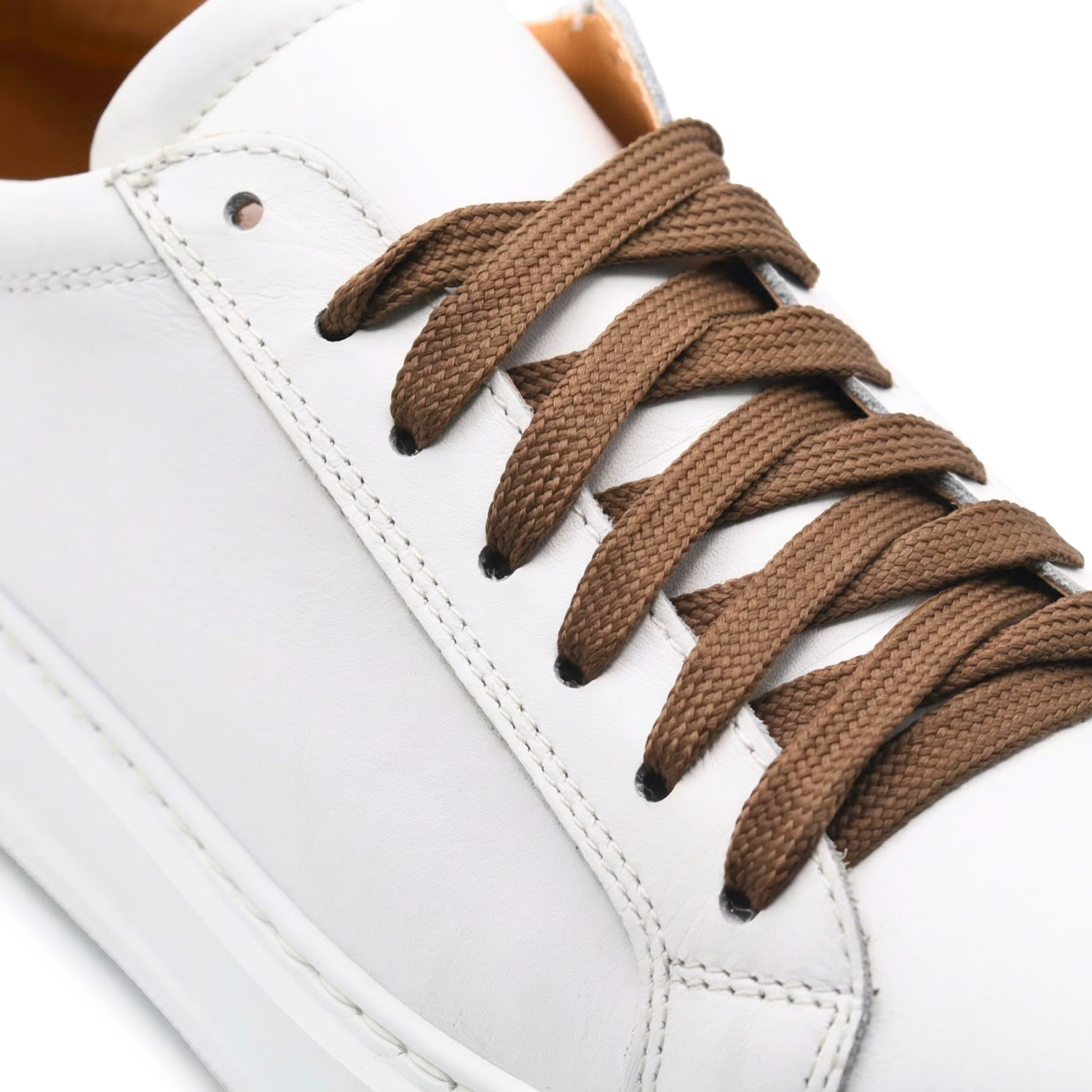 Airo Sneakers Uomo in pelle fondo bianco